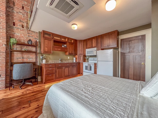 Photo - 1175 Iowa St