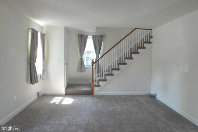 Photo - 4600 3rd St N