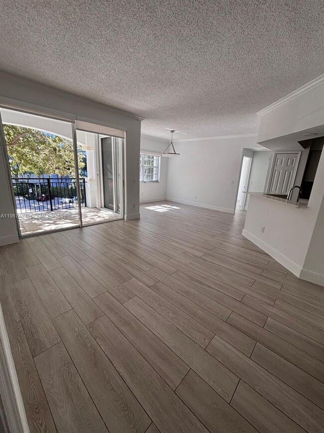 Photo - 3255 NE 184th St