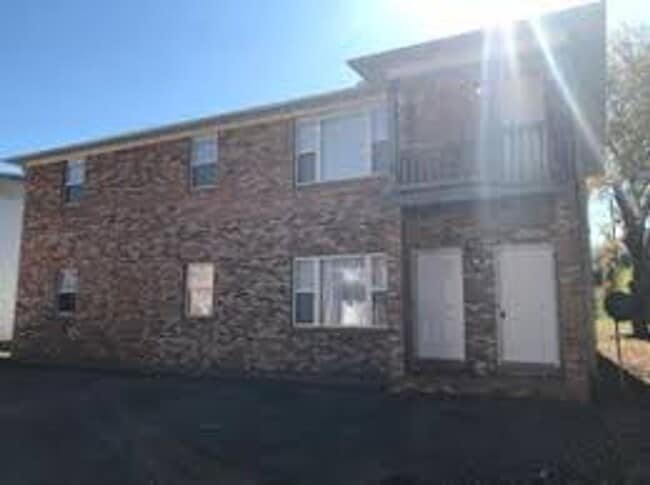 Building Photo - 00505 Unit A