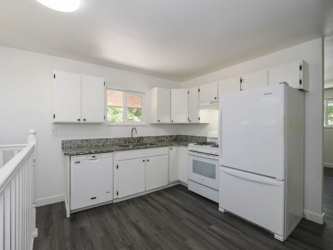 Photo - RES_CARMEL INSTITUTE LLC_650 Unit 650