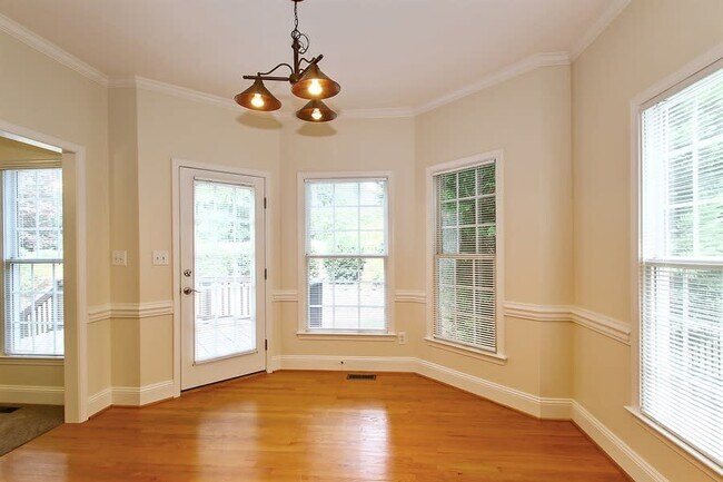 Photo - 16008 Cranleigh Dr