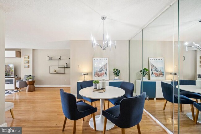 Photo - 1300 Army Navy Dr Unit 514