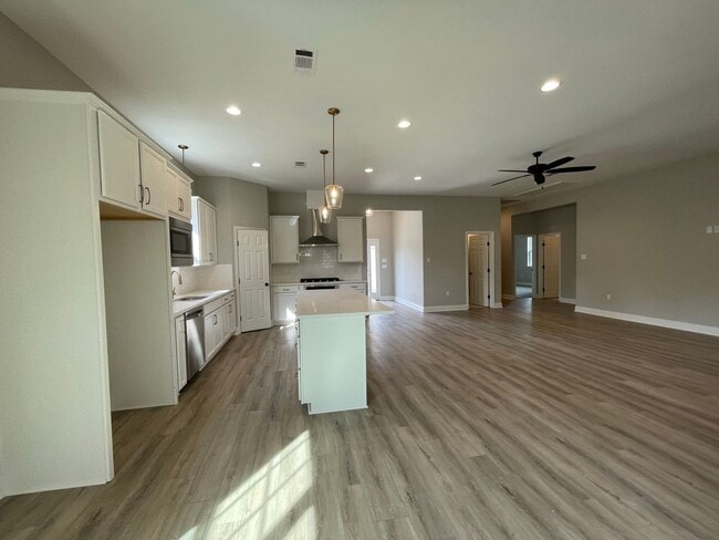 Photo - Modern 3BR + Office in Northwoods | Built 2022