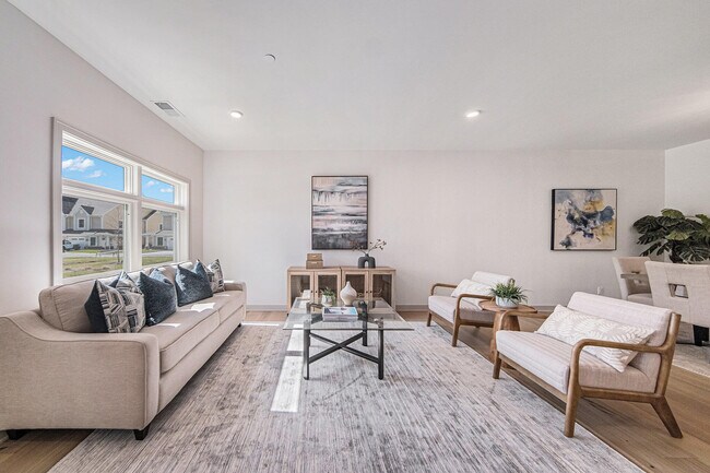 Photo - 621 Woodland Dr