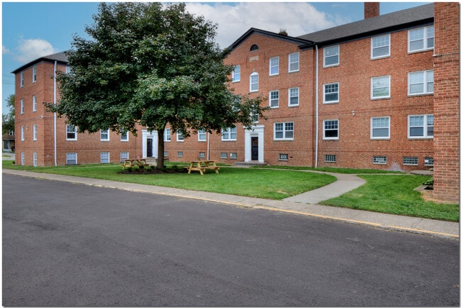 Building Photo - West Park Lofts