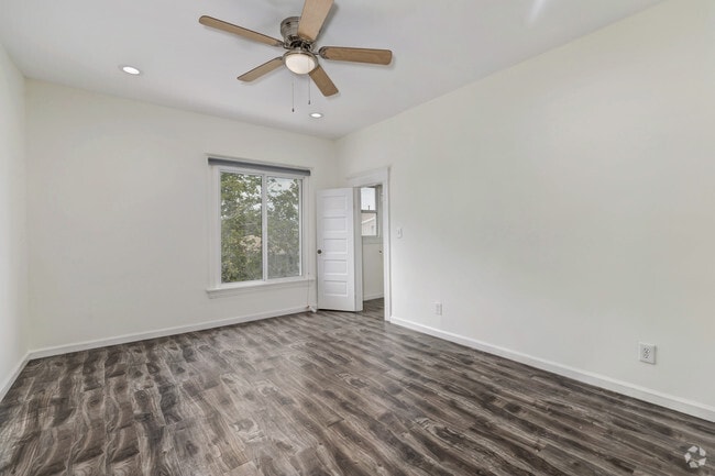 Building Photo - 5843 Ernest Ave Unit 1/2 Rental
