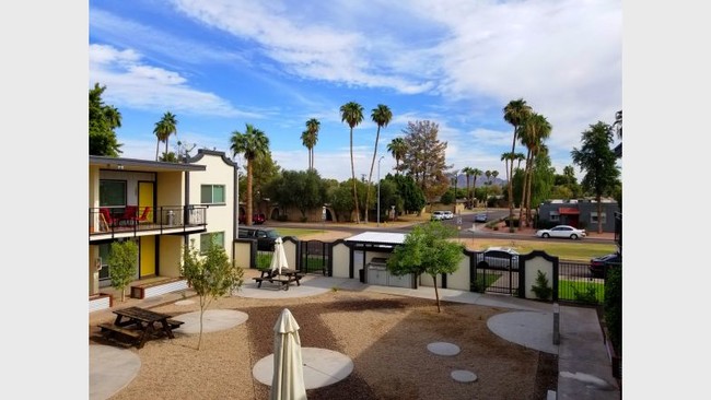 Building Photo - Chic, urban living awaits you at Forte Apa... Rental