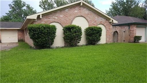 Building Photo - 6666 Laughlin Dr