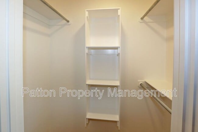 Photo - 7007 Athens St