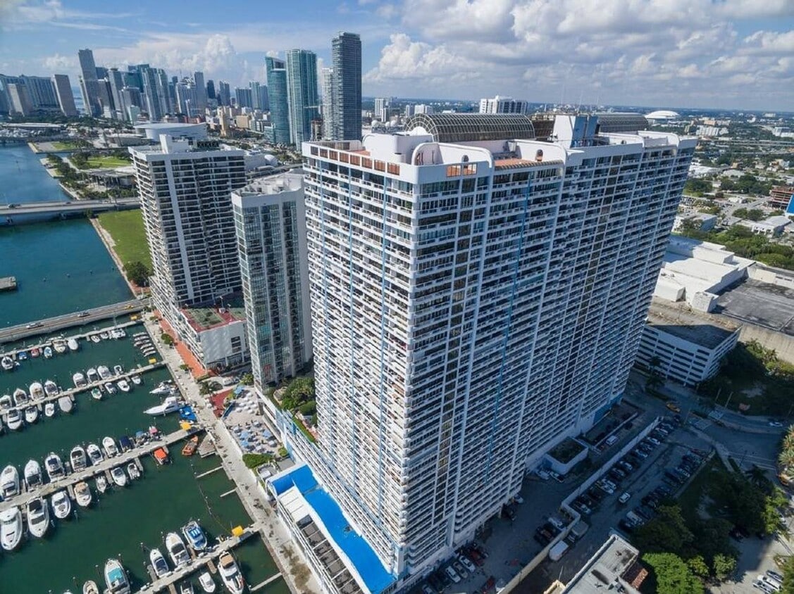 Photo - 1717 N Bayshore Dr (Miami, FL)