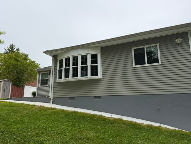 Photo - 1621 Oaklawn Ct