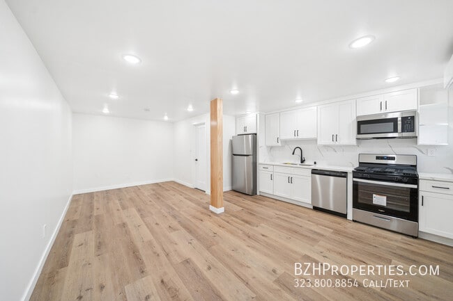 Photo - 1027 1/2 N Gardner St-