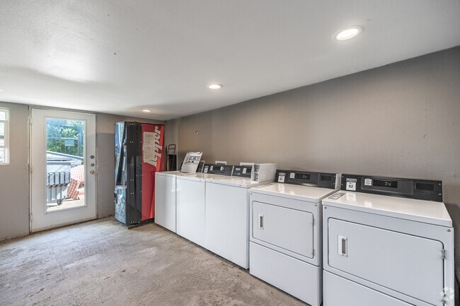 Lavadero - Leuda-May Apartments