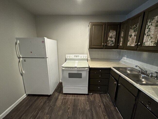 2 Bedroom and 1 bathroom ready to move in