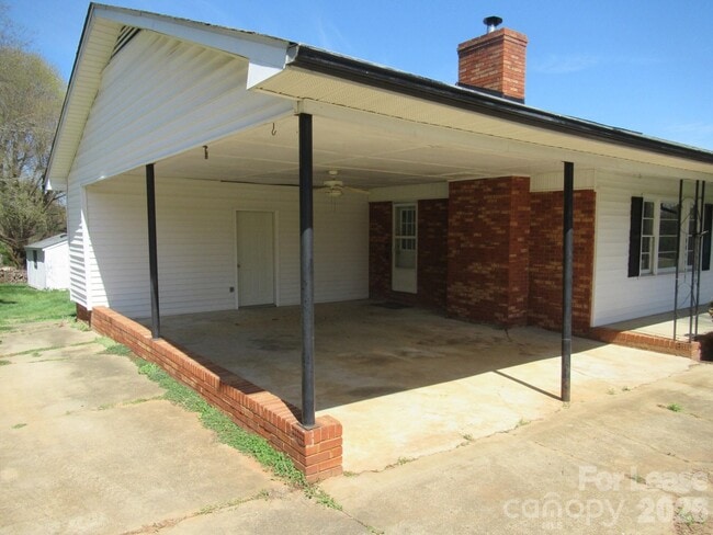 Photo - 1330 Davis Rd