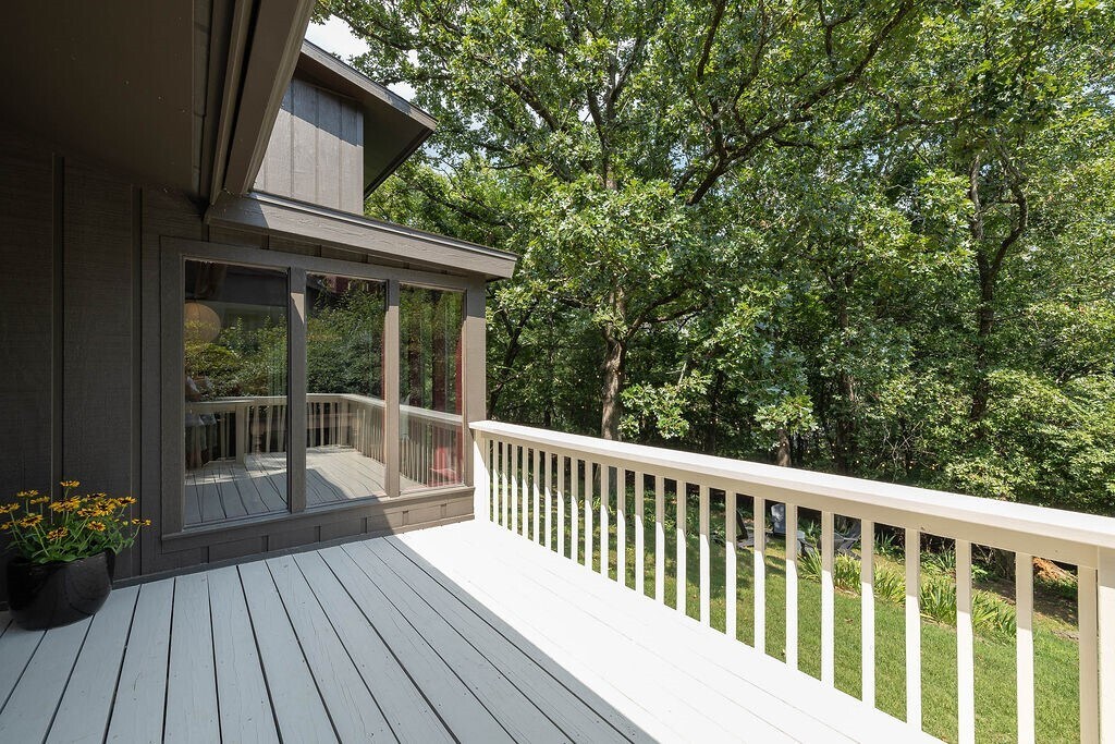 Photo - 884 Shrewsbury Ln
