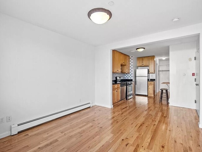 Photo - 93 Wyckoff Ave Unit 2C