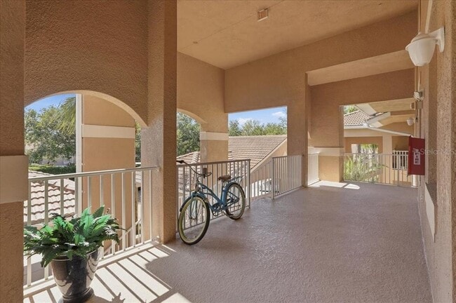 Photo - 819 Fairwaycove Ln Unit 204