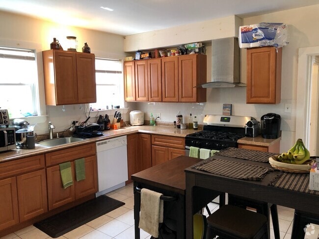 Building Photo - 2 Winship Pl Unit 2 Winship Pl Rental