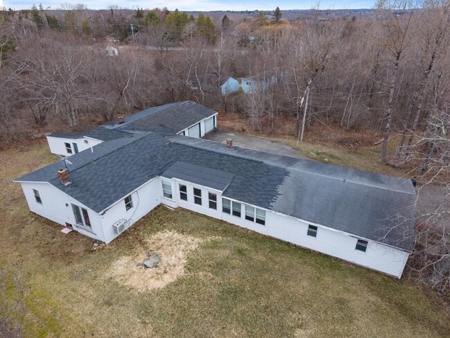 Building Photo - 13 Alder Ln