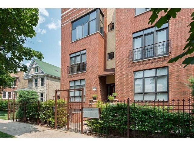 Building Photo - 6623 N Greenview Ave Unit 2N Rental
