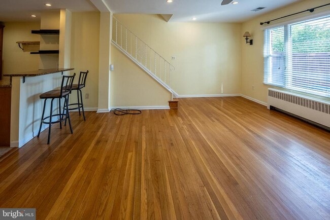 Photo - 2913 Mosby St