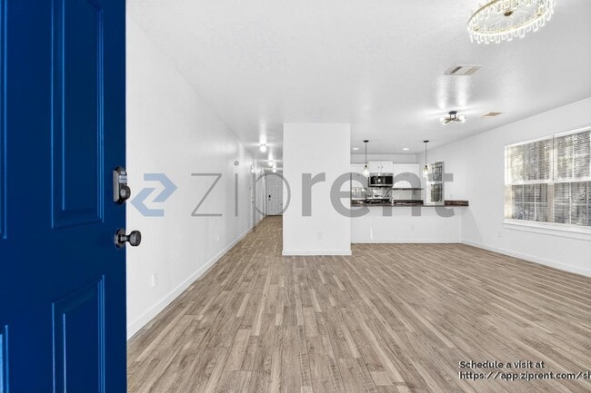 Photo - 3226 Navaro St