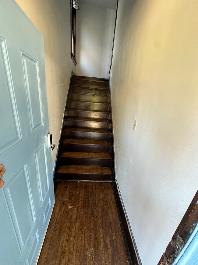 Photo - 1304 W 102nd St Unit 3rd floor