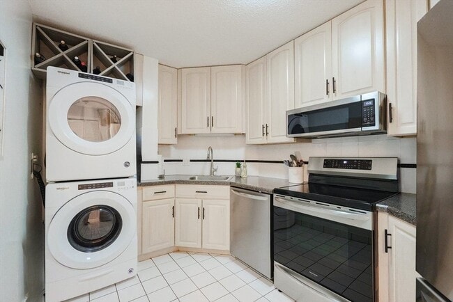 Photo - 51 Pettee St Unit 13