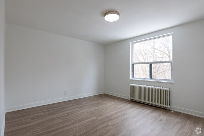 1BR, 1BA - Bedroom