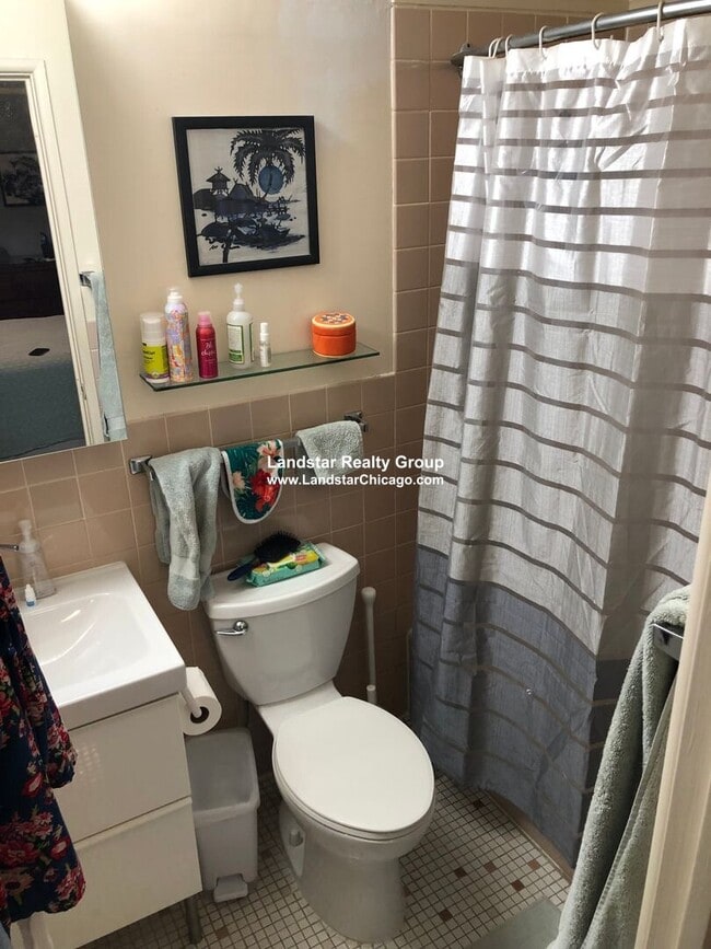 Photo - 1327 Chicago Ave Unit 404