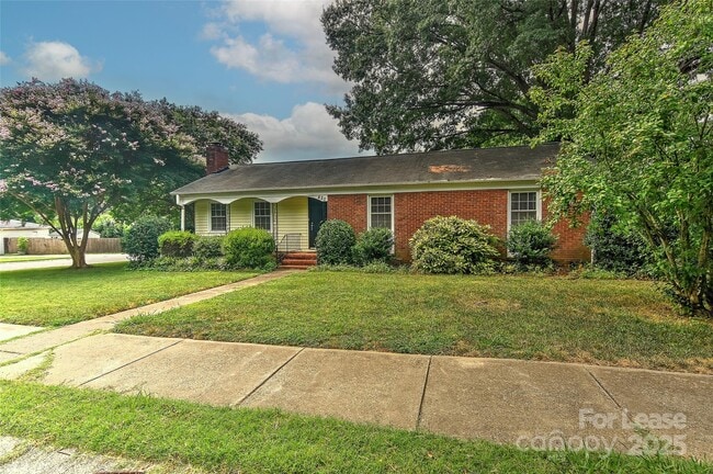 Photo - 420 Seneca Pl