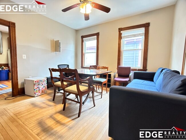 Photo - 15 Aldie St Unit 2