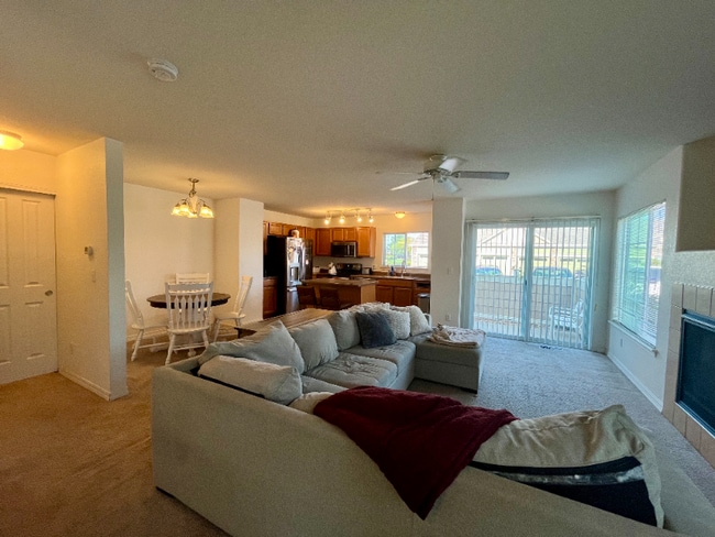 Building Photo - 15800 E 121st Ave