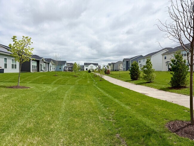 Photo - 714 Alberta Ave