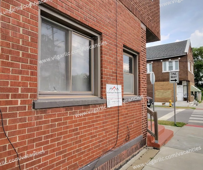 Photo - 1202 W 151st St Unit 2F