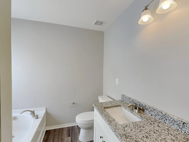 Photo - 2543 Buckleigh Dr