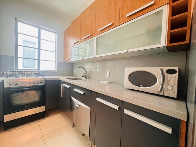 Photo - 526 15th St Condo Unit 15