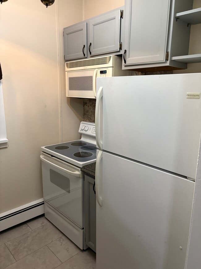 Photo - 138 Mohawk St Unit 138 Mohawk Street, Apt. 4