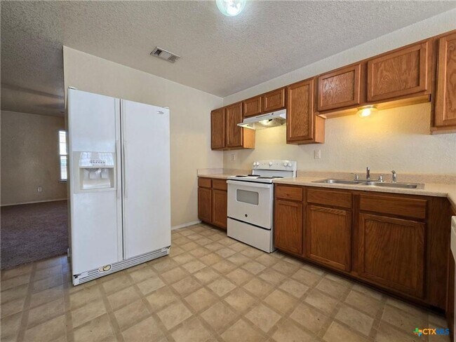 2808 Leroy Cir Unidad C