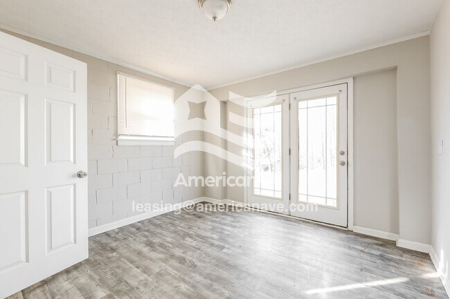 Photo - 45 Carriage Dr