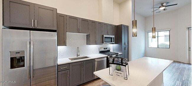 Photo - 15501 N Dial Blvd Unidad A1