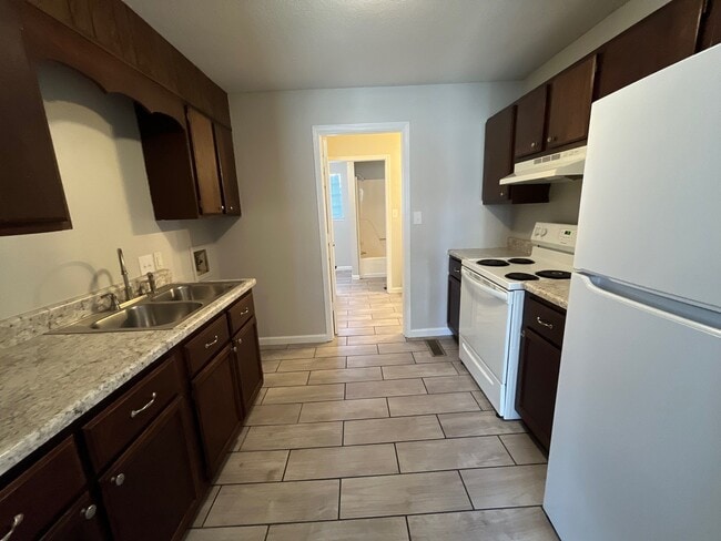 Photo - 1080 Wallace Rd Unit B8