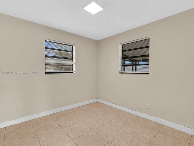 Photo - 5611 SW 38th St