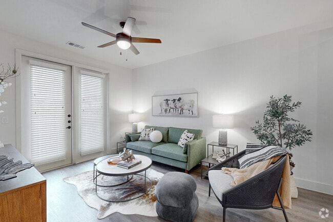 1BR, 1BA - 775SF A2 - Living Room