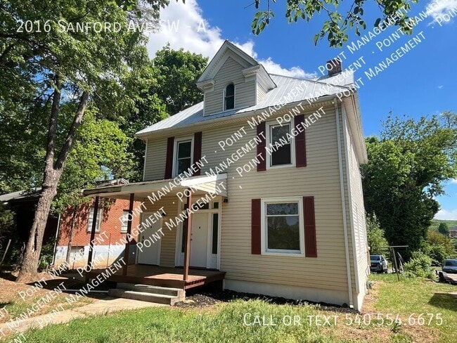 Building Photo - 2016 Sanford Ave SW Unit A