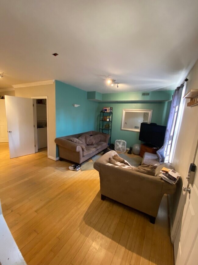 Photo - 1254 Half St SW