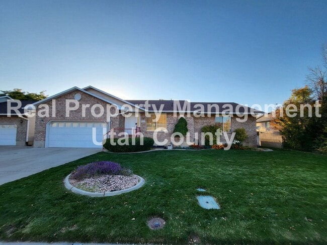 Building Photo - Large Spanish Fork Home