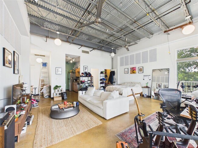 Photo - 2401 E 6th St Unit 6097